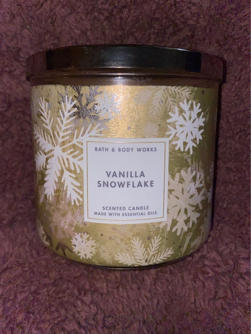 Bath & Body Works Vanilla Snowflake Candle - Green & White